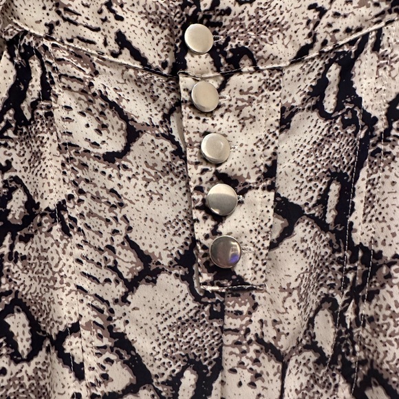 Python Cypress Cargo/ Jogger Pant from Revolve. Size Small - Picture 9 of 12